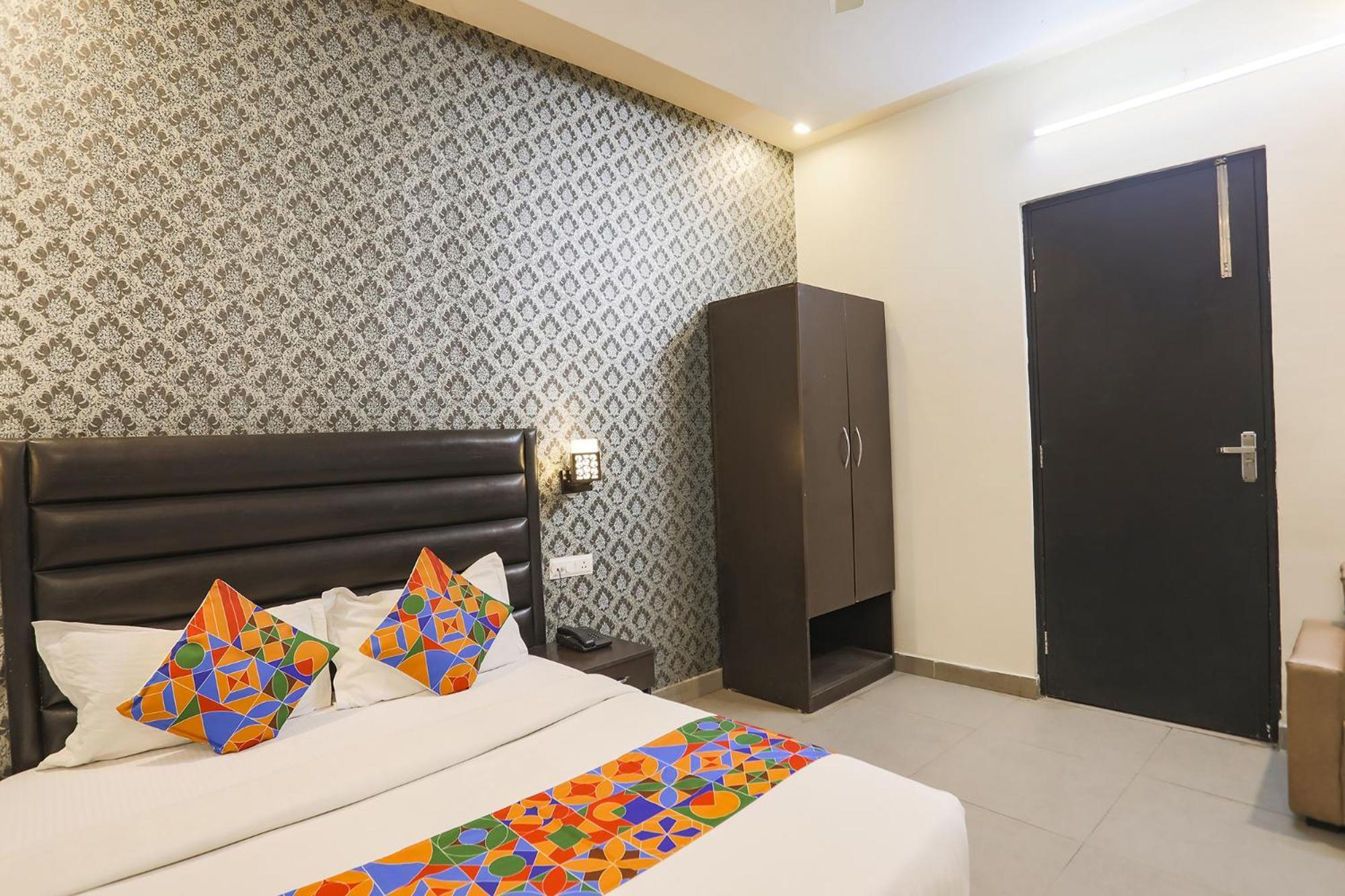Fabhotel The Diamond Ghaziabad Exterior photo